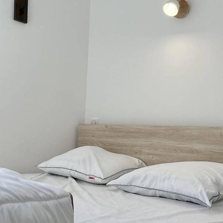 Appartement T4 Renove, Proche Centre, 3 Chambres, 6/8 Pers, Equipe, Est/Ouest, Dispo De Suite - Fr-1-234-254 코트레 외부 사진